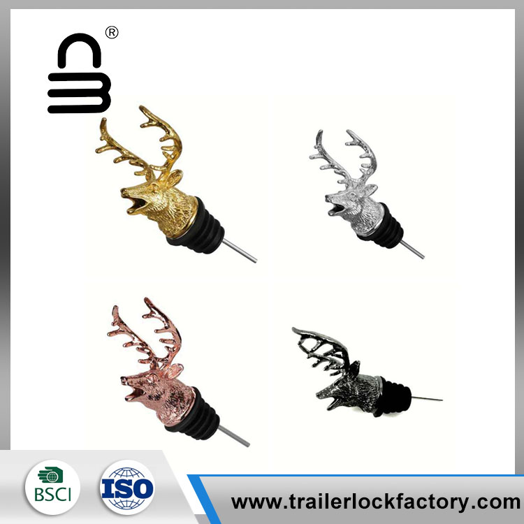 Versare vino per la testa animale